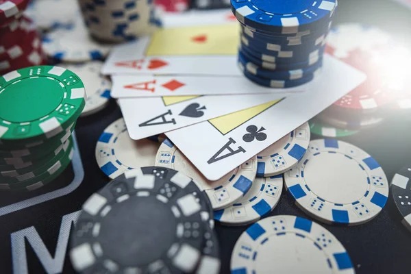 one-hundred-eighty-nine Bandar Poker live dealer table with HD video and card display